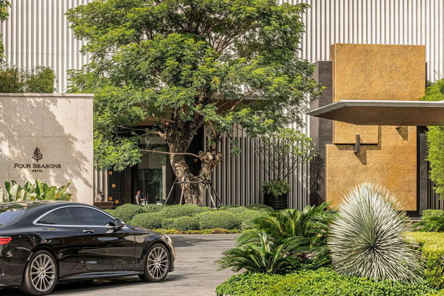 Four Seasons Hotel Bangkok – Quiet Luxury Riverside Stay